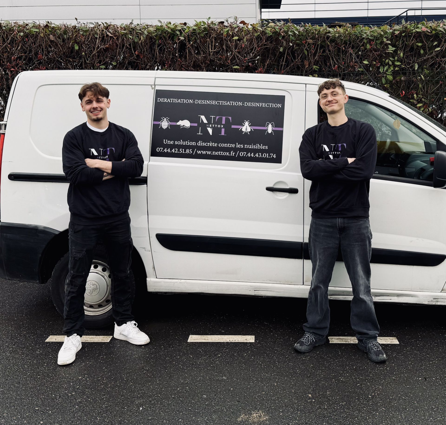Véhicule d'intervention Nettox Marvin et Robin avec le véhicule d'intervention de Nettox